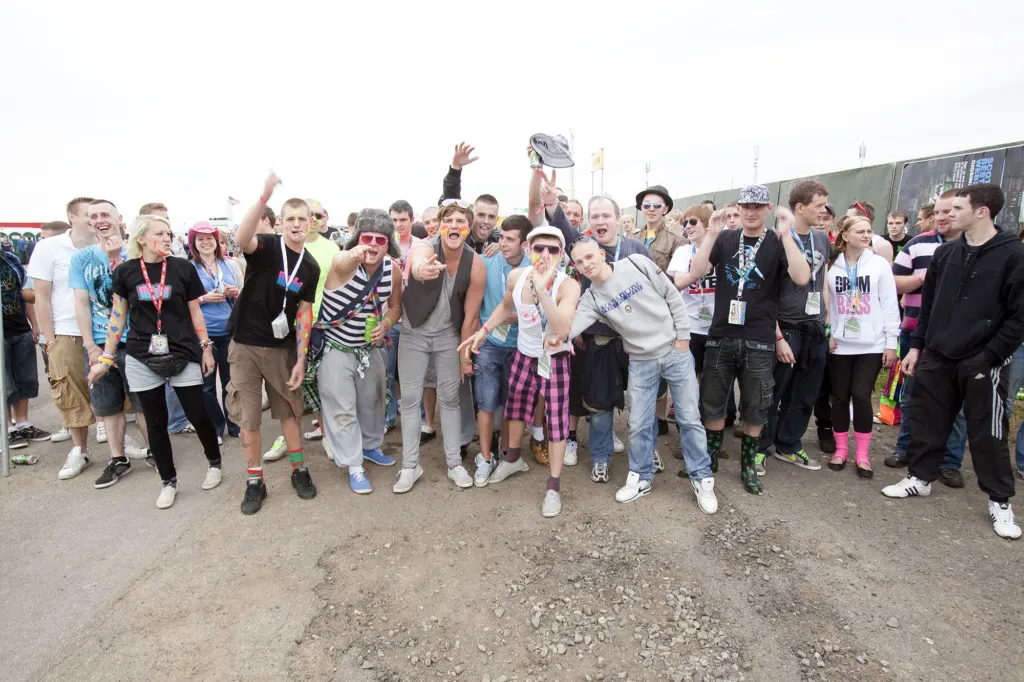 Festivalgoers and atmosphere at Global Gathering 2010